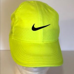 NIKE Dri-Fit Featherlight Adult Adj Tennis/Running Hat-OSFM LEMON/BLACK Logo